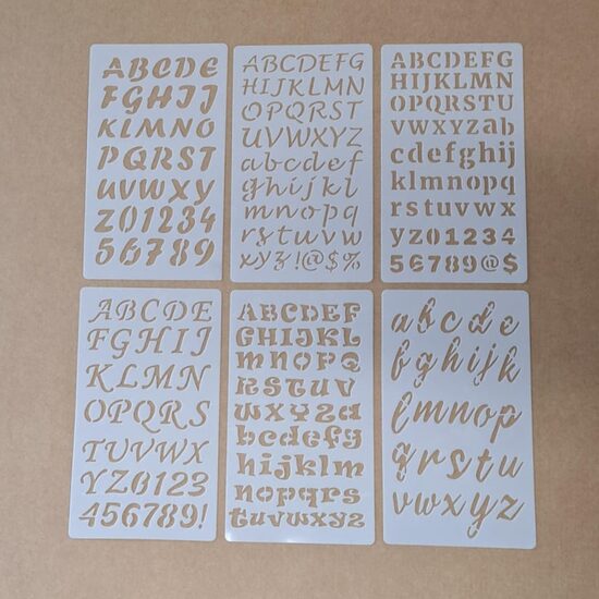 Burtu un ciparu trafaretu komplekts