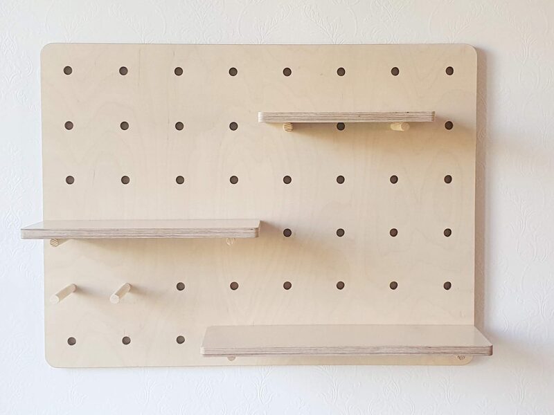 Plywood Pegboard Custom Made Set : Pegboard 559x559mm (22”x22”)- 3 pcs. Pegboard shelves:  150x559mm (5,9”x22”) -3 pcs;  150x400mm (5,9”x15,75”) -3 pcs;  150x300mm (5,9”x11,8”) -3 pcs.  Wooden pegs with metal pin -24 pcs. 